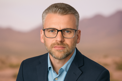 Tom De Kesel, Immigration Attorney